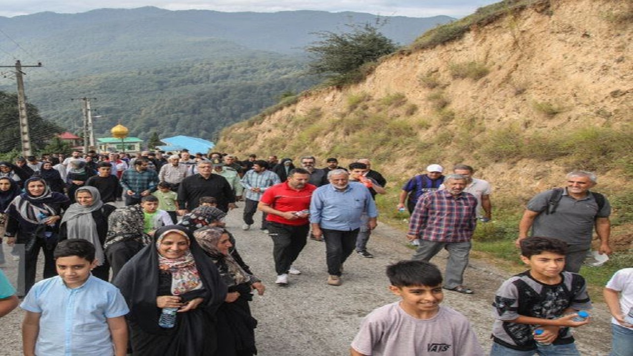 همایش باشکوه پیاده روی خانوادگی در سرخ کلا تپه زیراب