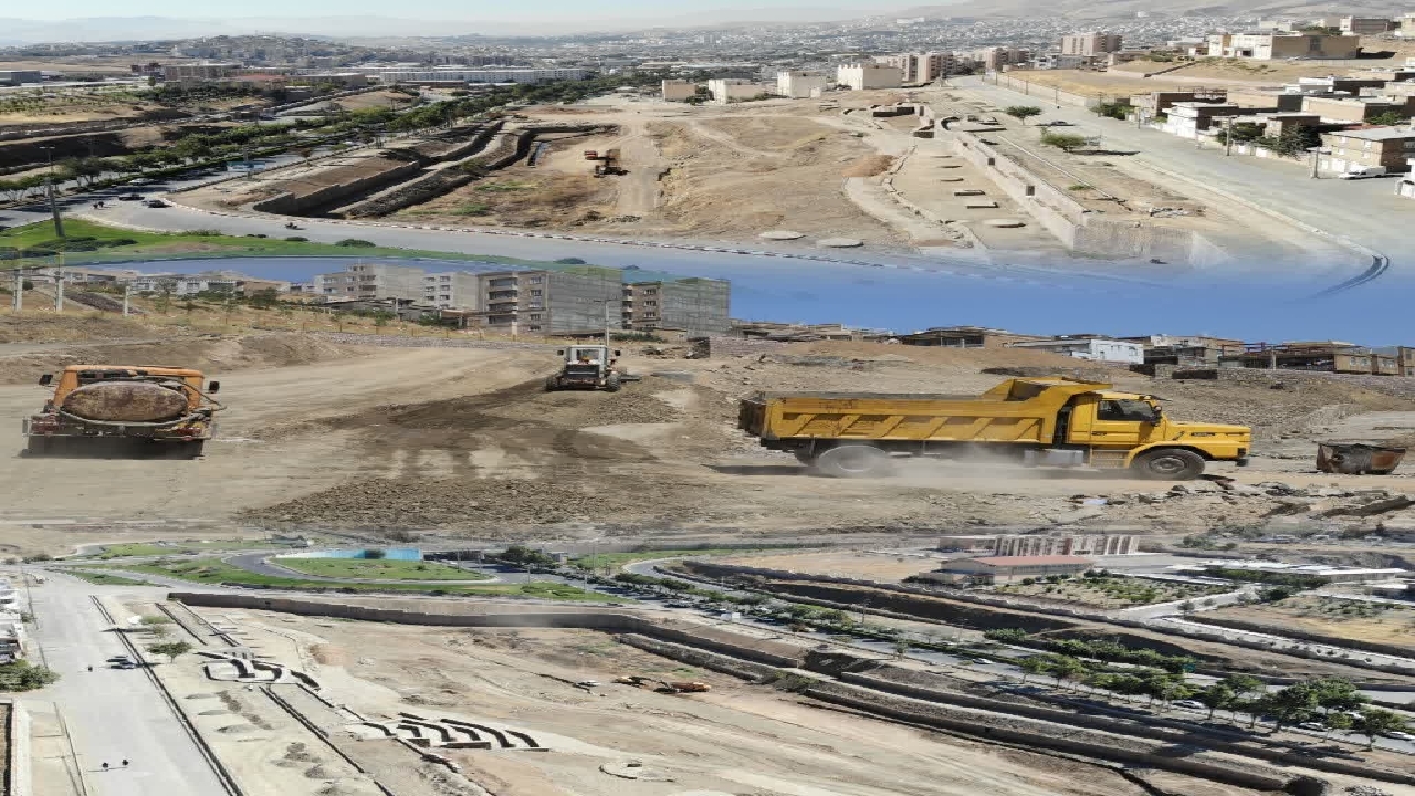 آغاز عملیات احداث پارک چهار هکتاری معلم در سنندج