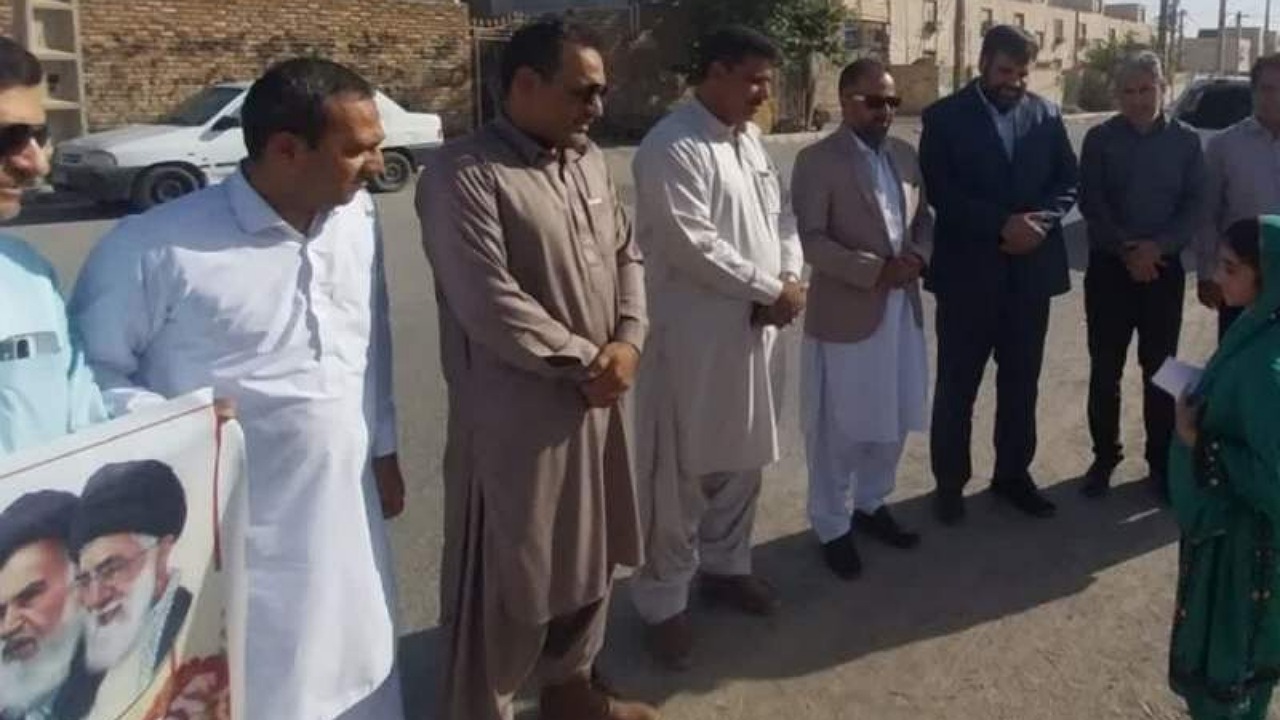 کلنگ‌زنی مدرسه ۶ کلاسه در غریب آباد