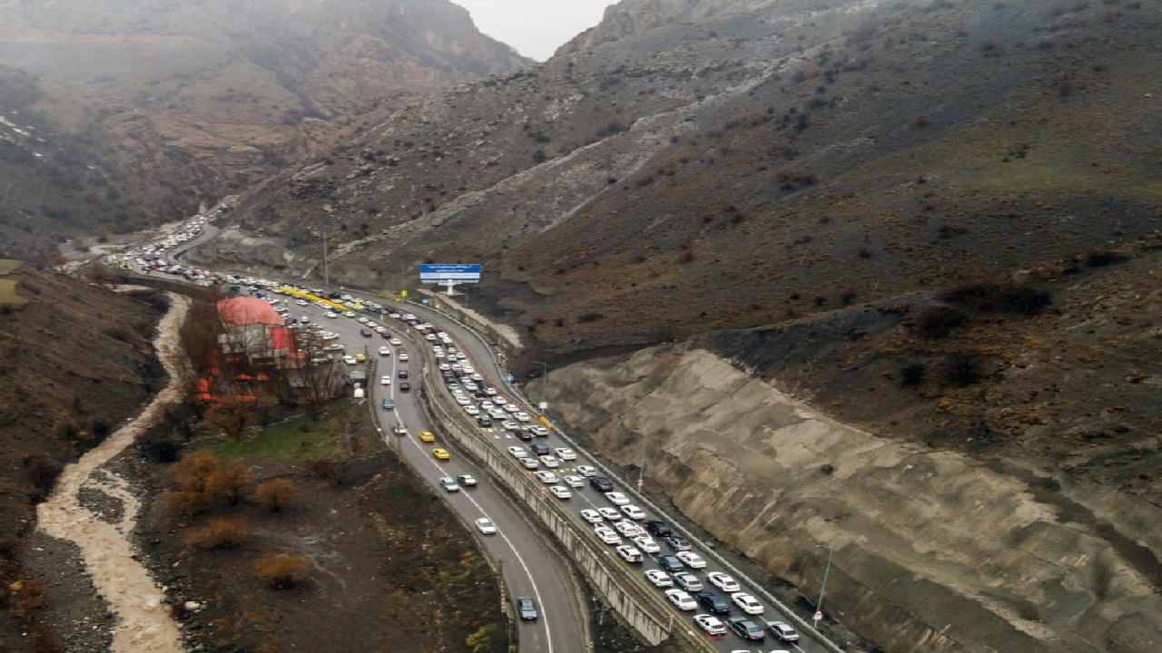تردد خودروها از سمت چالوس یک طرفه شد