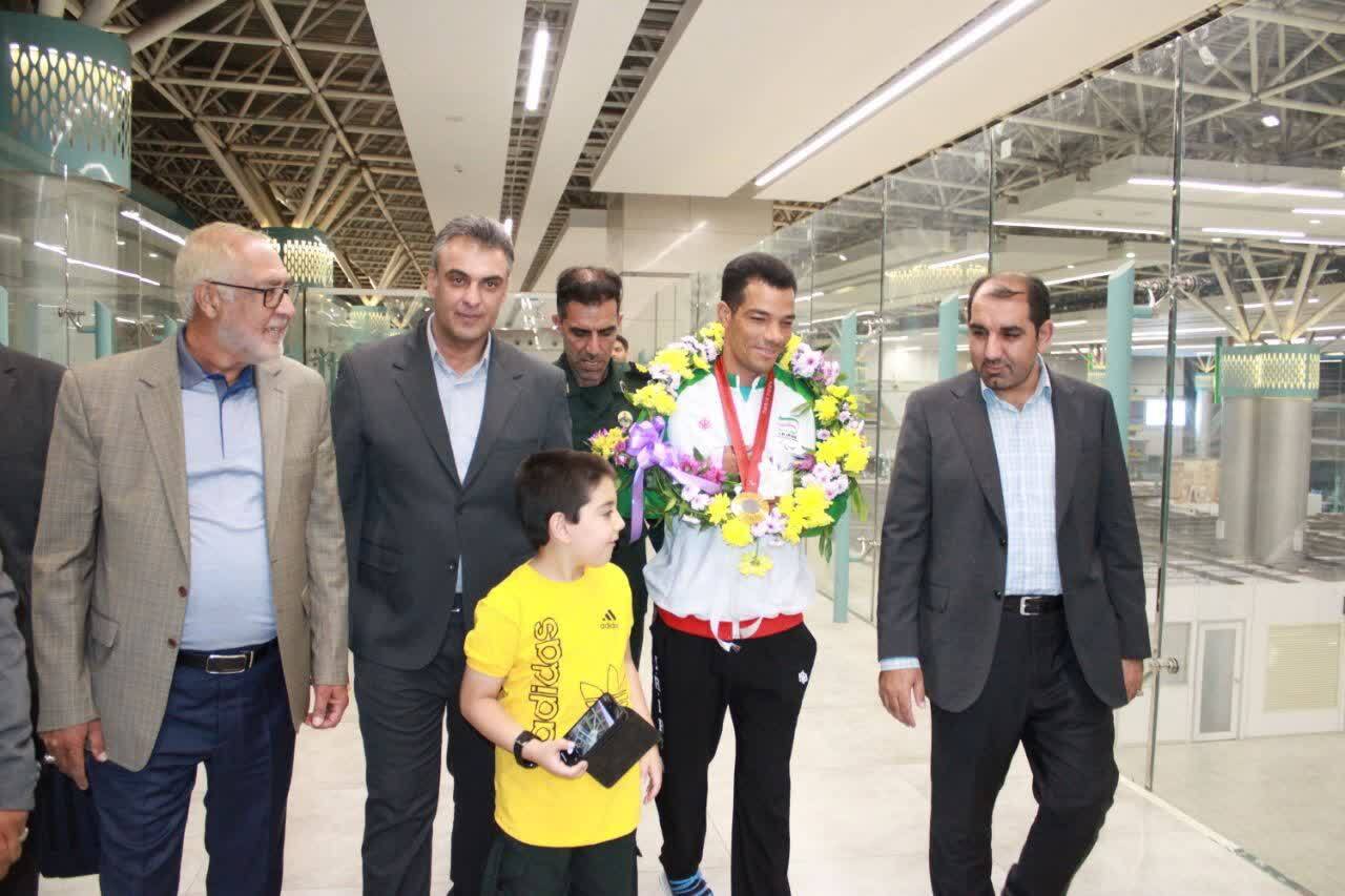 آیین استقبال از قهرمان پارالمپیک پاریس در کرمان + تصاویر