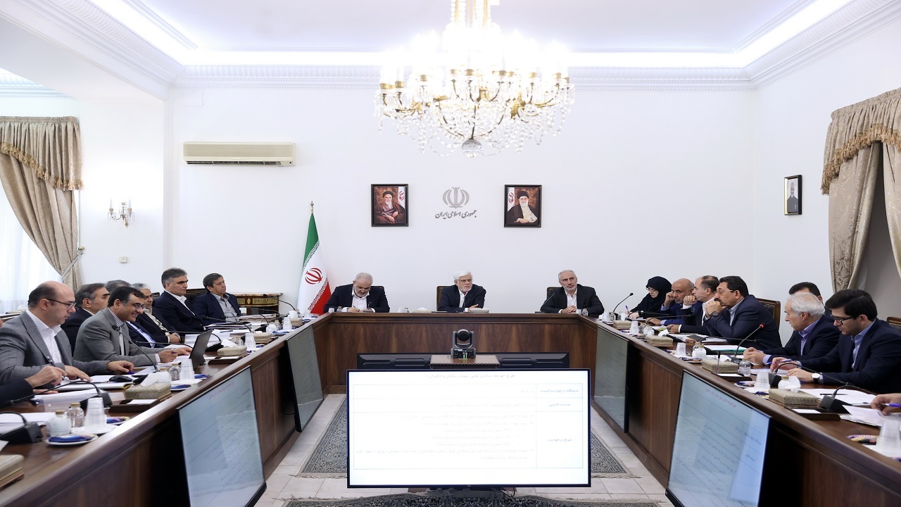 اولین جلسه شورای اقتصاد با حضور وزرای دولت چهاردهم برگزار شد