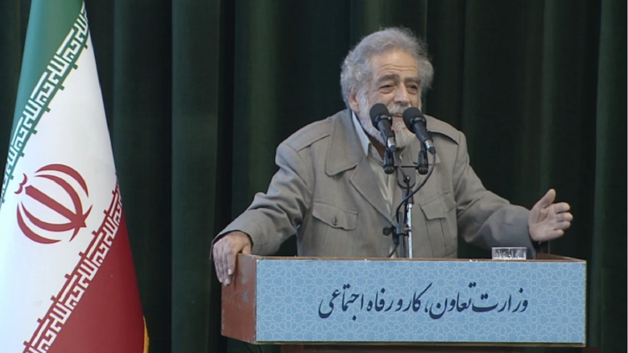 تجلیل رئیس‌جمهور از استاد مرتضی فرهادی در جشنواره تعاونی‌های برتر