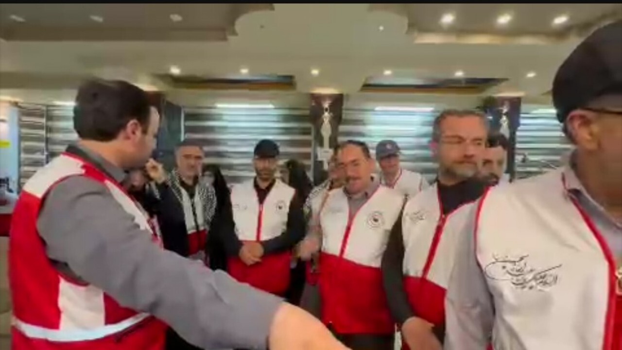 بازدید نمایندگان مجلس از موکب هلال‌احمر در کربلا + فیلم