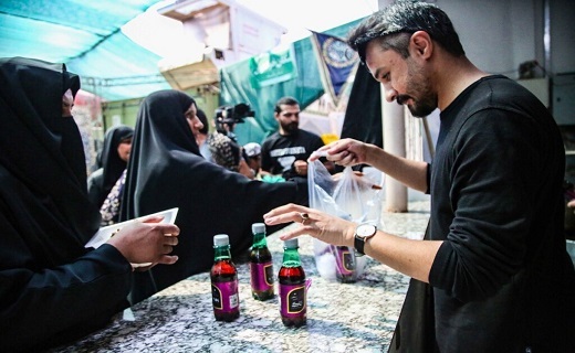 خادمی جمعی از هنرمندان کشوری در موکب آستان مقدس بانوی کرامت+تصاویر خادمی جمعی از هنرمندان کشوری در موکب آستان مقدس بانوی کرامت+تصاویر