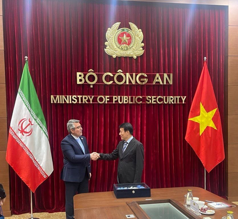 دیدار وزیر امنیت عمومی ویتنام با سفیر جمهوری اسلامی ایران دیدار وزیر امنیت عمومی ویتنام با سفیر جمهوری اسلامی ایران