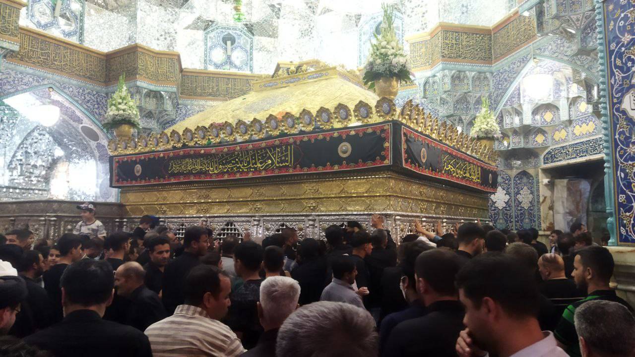ازدحام جمعیت در حرم امام خمینی(ره) ازدحام جمعیت در حرم امام خمینی(ره)