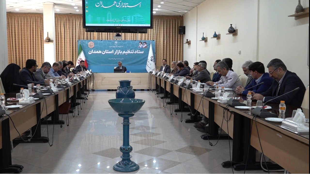 لباس مدارس در استان به قیمت مصوب ۳۵۰ هزار تومان است