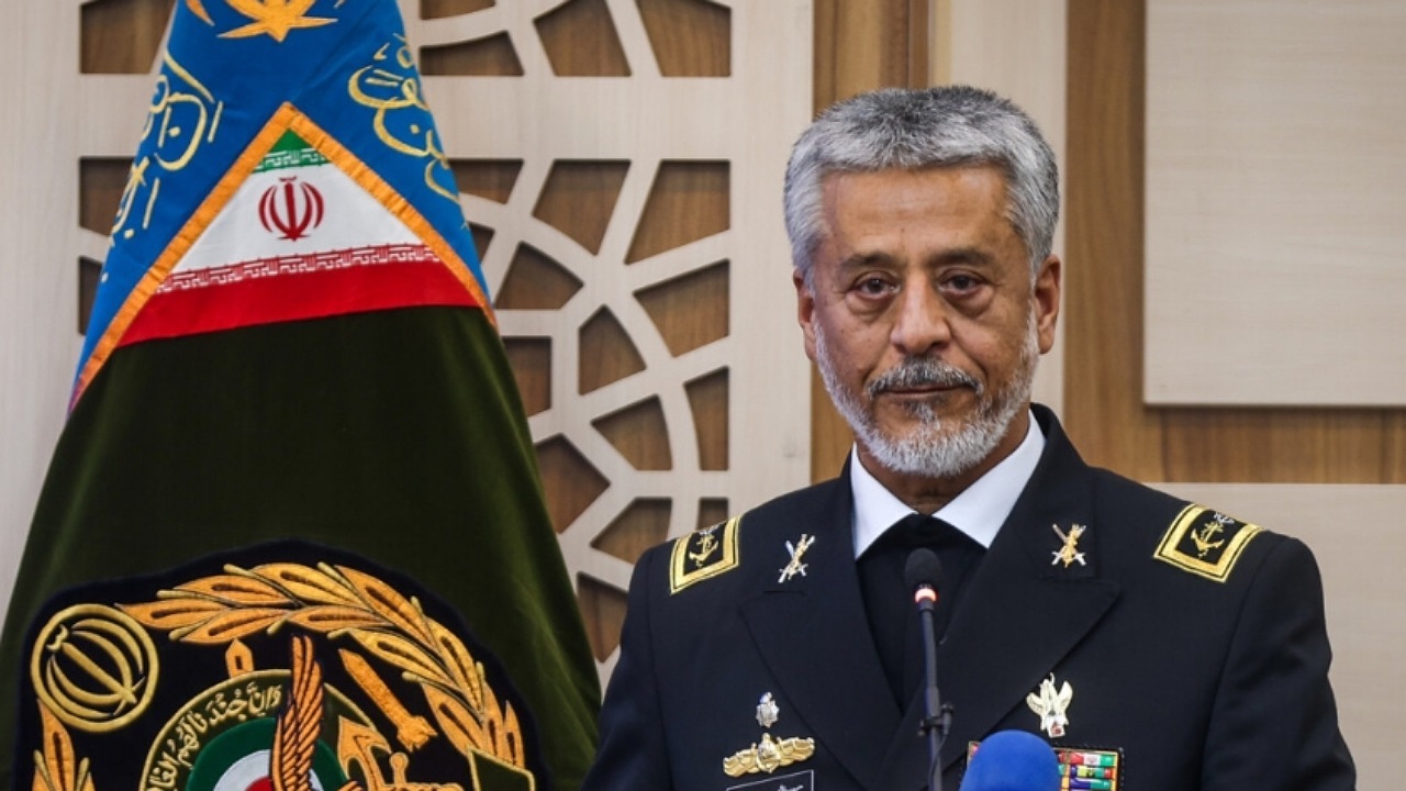 امیر دریادار سیاری تهران را به مقصد پکن ترک کرد