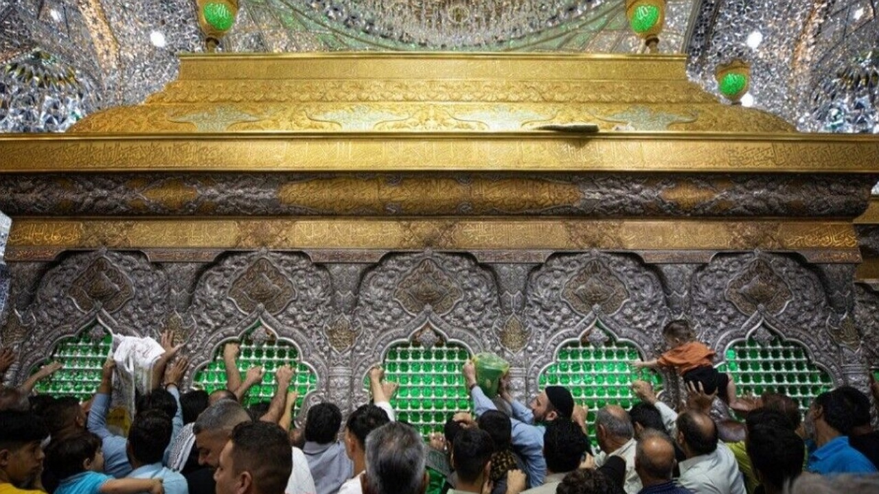 تشرف پزشکیان به حرم امام حسین (ع) و ابوالفضل العباس (ع)