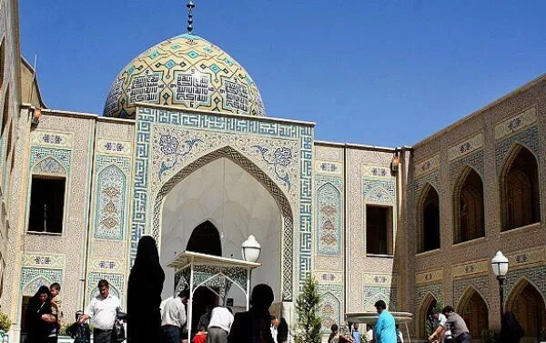 ستارگان گرداگرد خورشید مشهدالرضا، امامزادگانی که در جوار شاه خراسان آرمیده&zwnj;اند