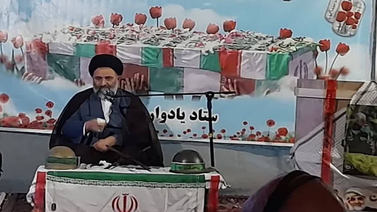 ترویج فرهنگ ایثار و شهادت موجب پویایی جامعه می شود