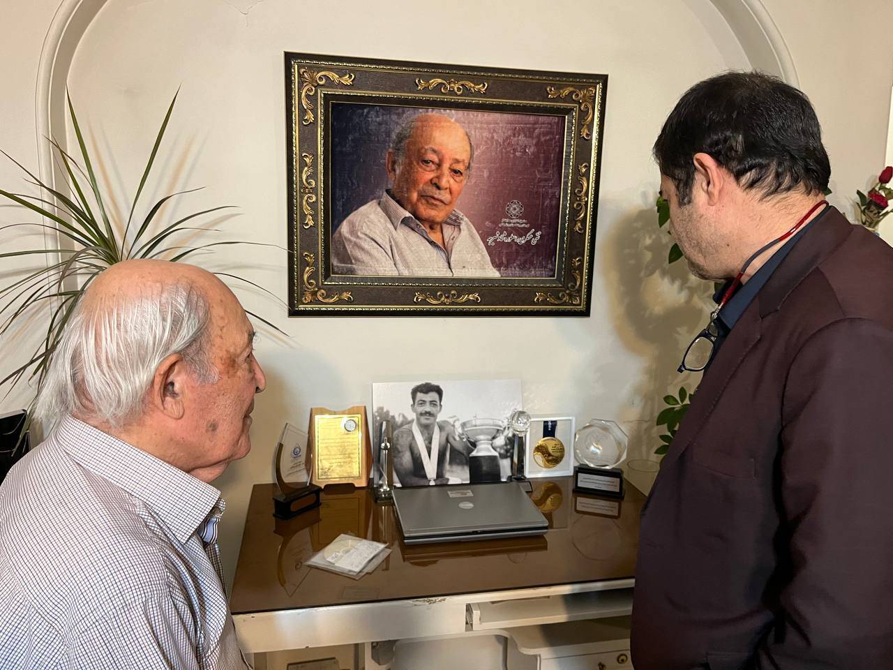 دیدار دنیامالی با &laquo;پدر شیرجه ایران&raquo; در سن ١٠٠ سالگی
