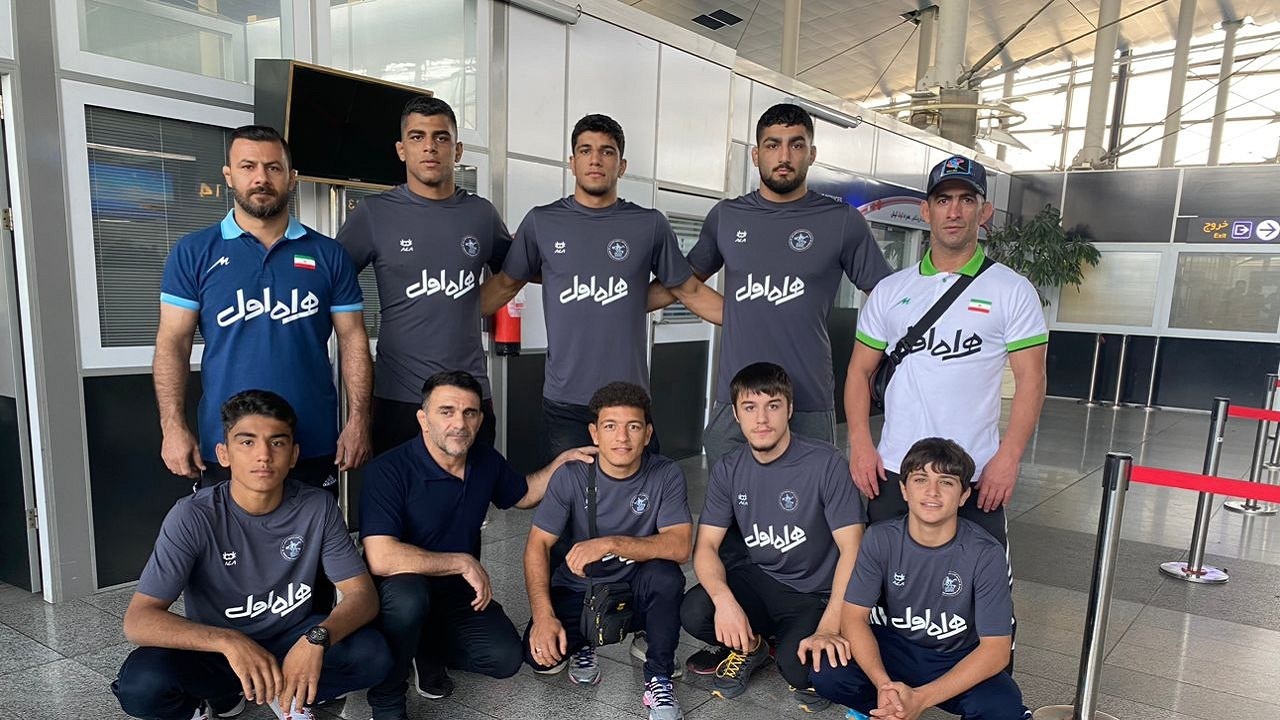 تیم منتخب کشتی فرنگی صبح امروز راهی ارمنستان شد