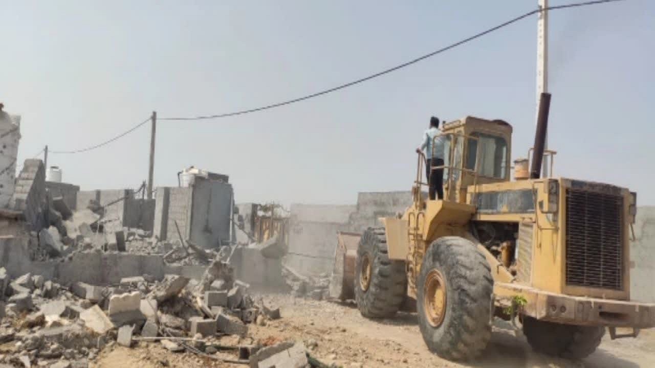  ۵ هکتار از اراضی ملی در روستای سرخون بندرعباس رفع تصرف شد+عکس