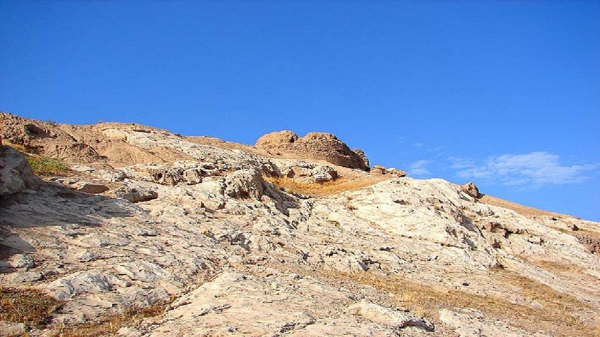 باشگاه خبرنگاران -دژ اشکانی روی کوه باروت