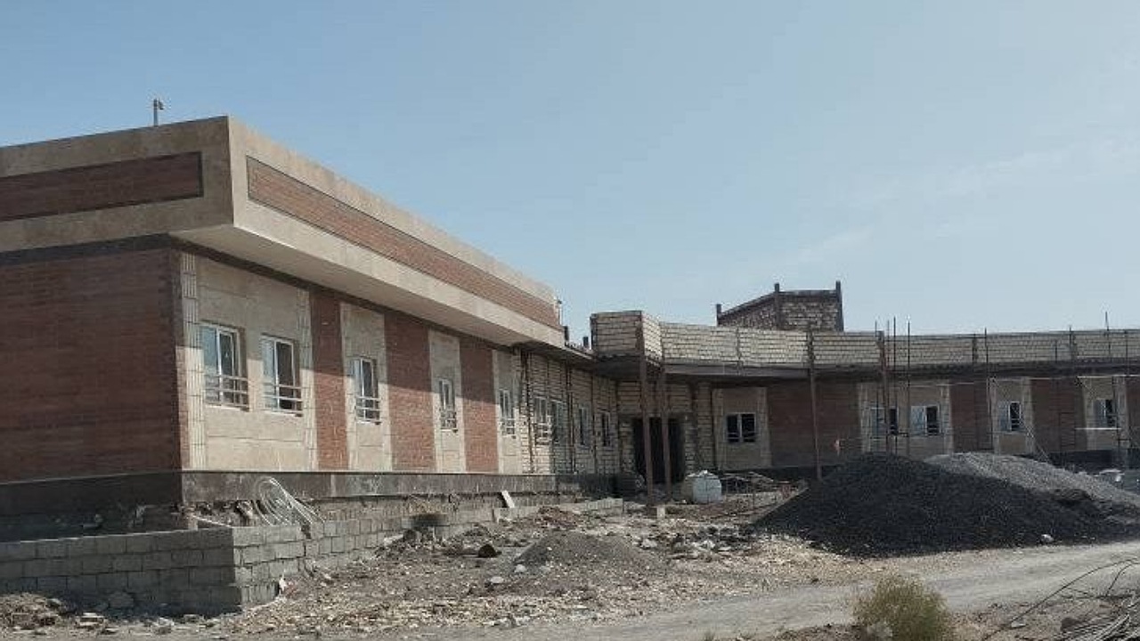 پیشرفت ۶۰ درصدی ساختمان در دست ساخت فرمانداری هامون منطقه سیستان