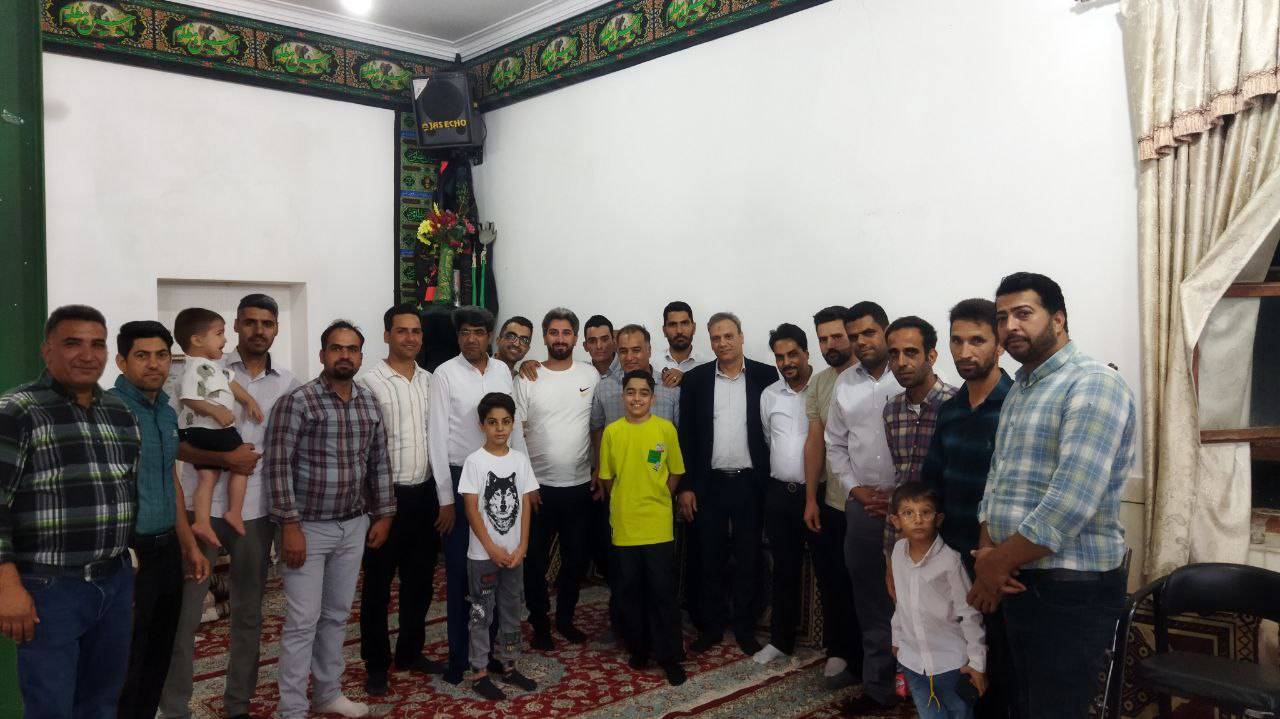 دیدار معلمان با دانش آموزان دهه شصت