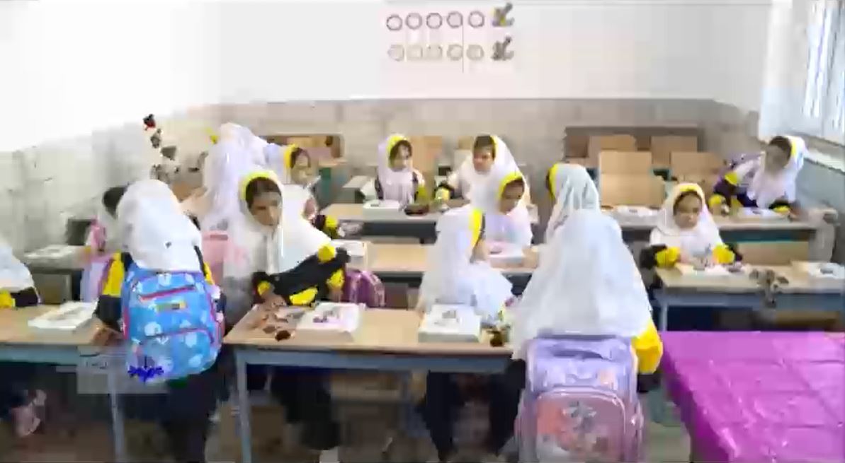 آسیب دیدن دانش آموزان از کوله پشتی نامناسب + فیلم