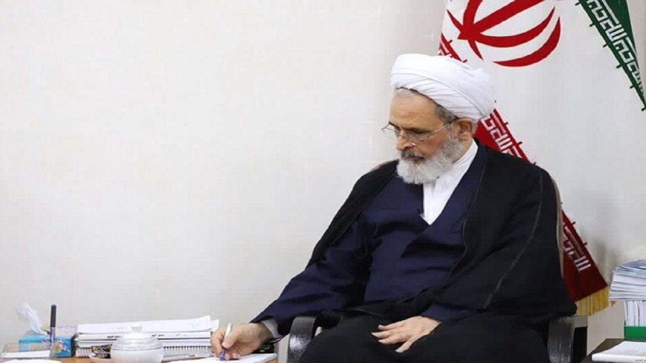 مدیر حوزه های علمیه جنایات تروریستی رژیم اشغالگر در لبنان را محکوم کرد