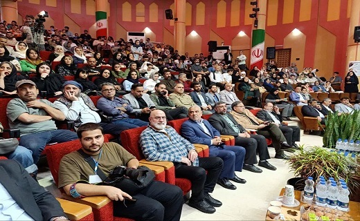 اختتامیه سیزدهمین جشنواره بین المللی تئاتر خیابانی شهروند لاهیجان