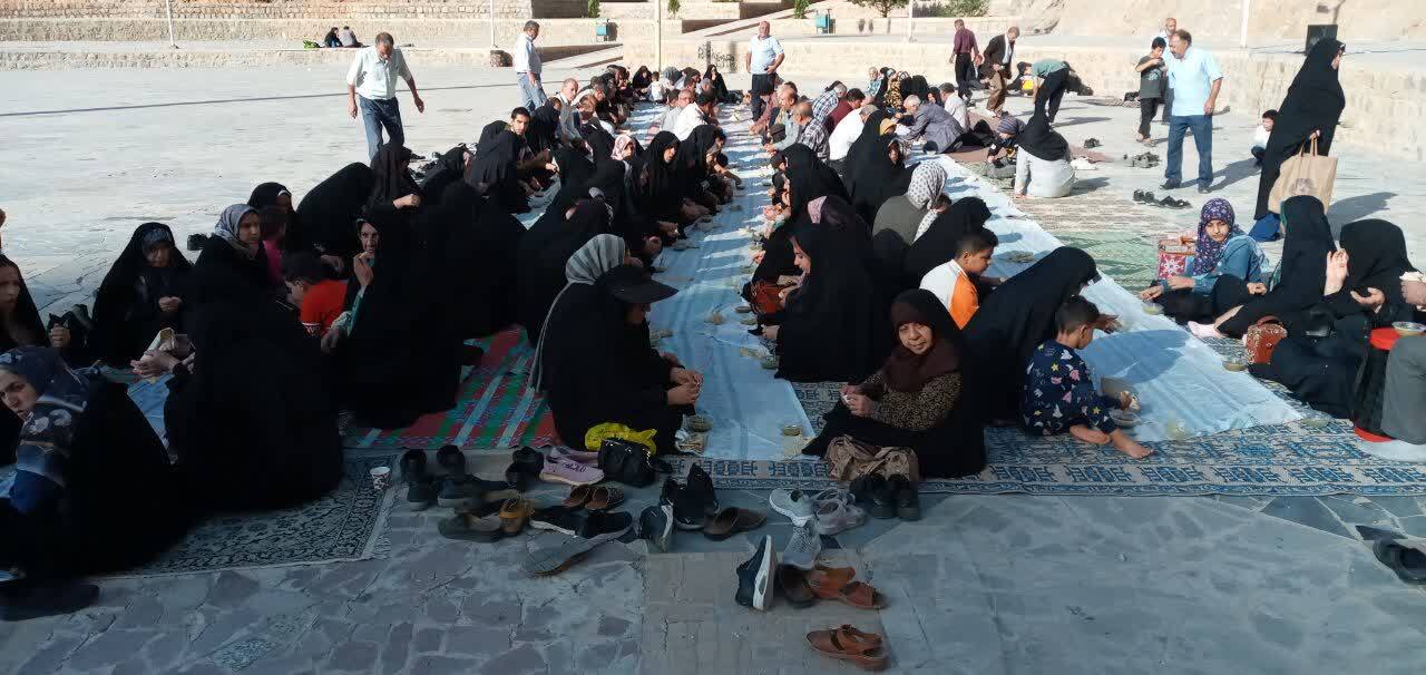 مراسم خانوادگی در طبیعت