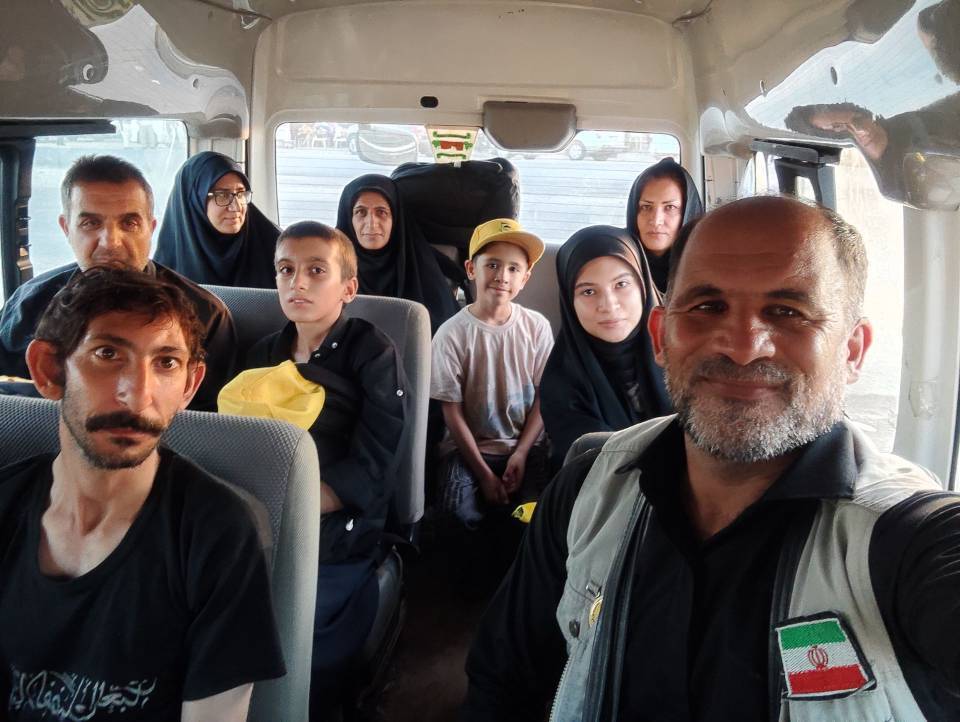 زائران در راه کربلا