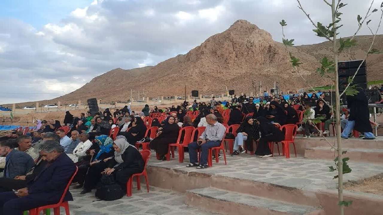 افتتاح جشنواره ملی حاصل و سالن آمفی‌تئاتر پنج‌هزار نفری در مهدیشهر