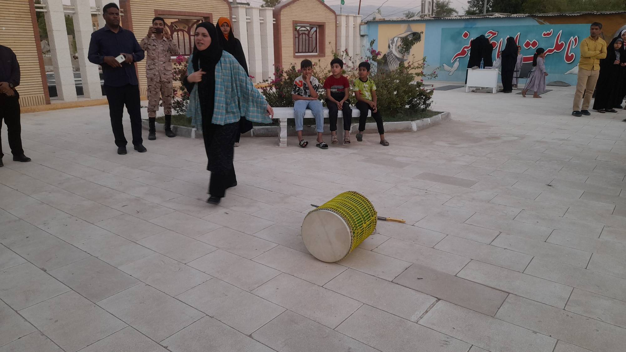 برگزاری تئاتر خیابانی