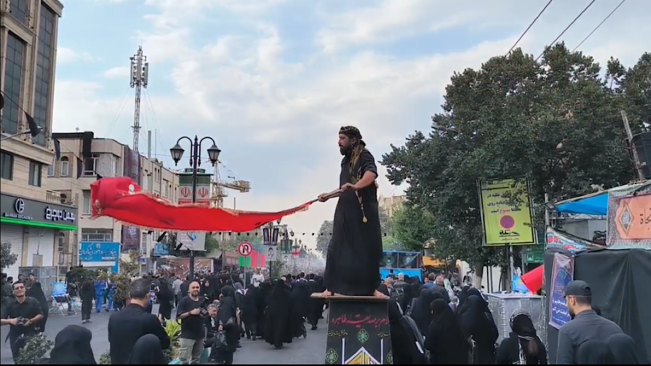 پیاده&zwnj;روی جاماندگان اربعین حسینی در تهران