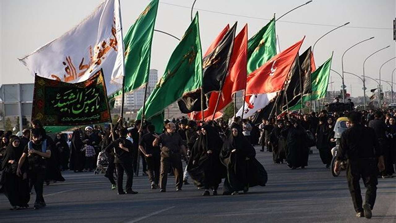 دلدادگان به صف شدند/ سمنان سوگوار اربعین حسینی+ فیلم