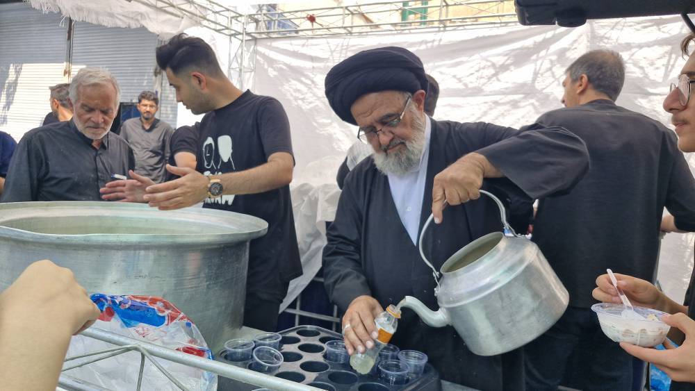 پیاده&zwnj;روی جاماندگان اربعین حسینی در تهران