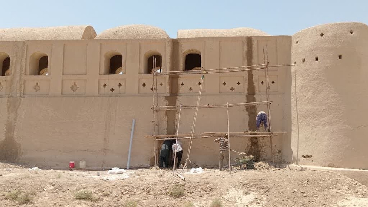حفاظت و مرمت ارگ جلال آباد سیستان آغاز شد