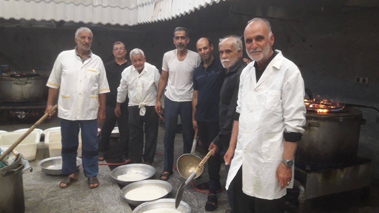 پخت غذای نذری امام حسین پخت غذای نذری امام حسین
