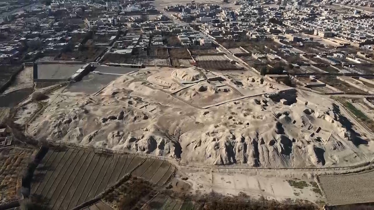 کشف یک کارگاه فلزکاری در محوطه باستانی سیلک کاشان + فیلم