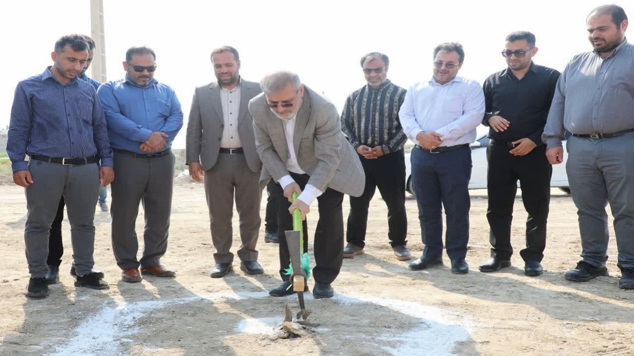 کلنگ زنی احداث پارک خطی شهید باهنر در هندیجان جنوبی
