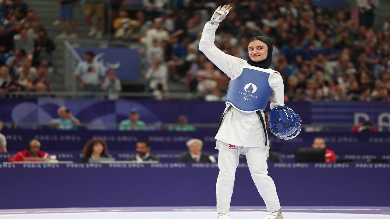 پیروزی مقتدرانه رحیمی برابر پاراتکواندوکار چینی