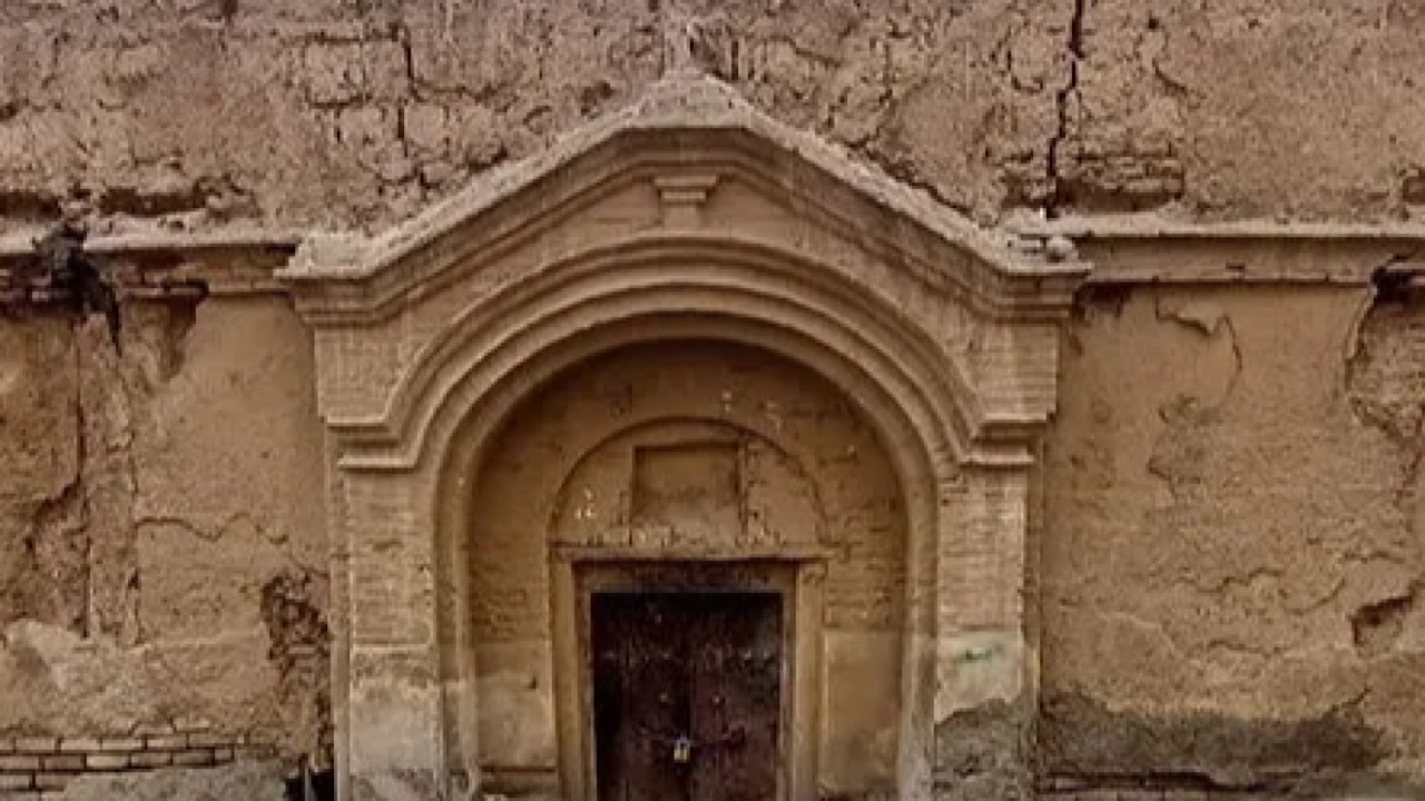 سردر عمارت قاجاری