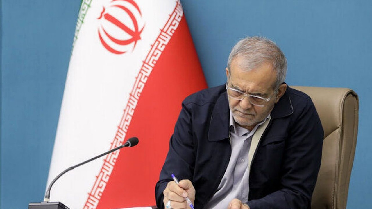 پیام‌های تبریک دکتر پزشکیان به پادشاه و نخست وزیر مالزی