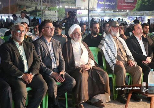گشایش نمایشگاه هفته دفاع مقدس در کنار آب&zwnj;های نیلگون خلیج فارس+ عکس