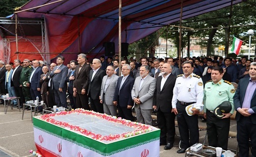 حضور پیکر معلم شهید تازه تفحص شده در مراسم آغاز سال تحصیلی جدید در رشت&nbsp;