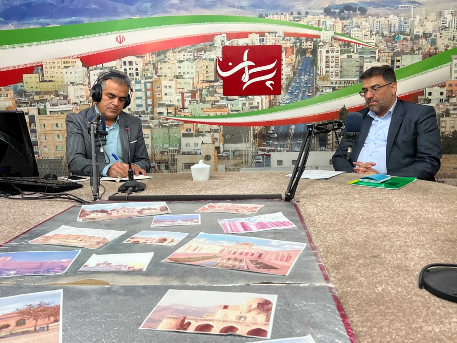 شرط کمک هزینه به مدرسه برای دریافت کتاب غیرقانونی است