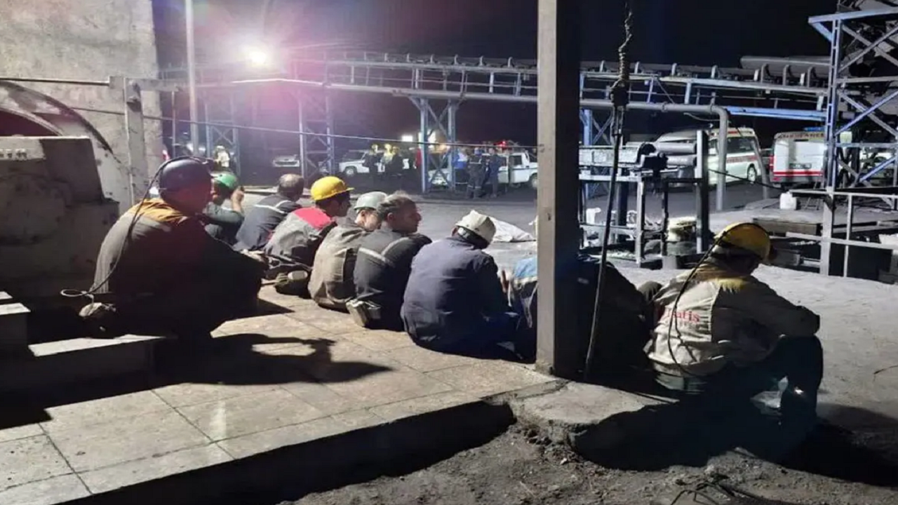 جلسه فوق العاده مجلس در خصوص انفجار معدن زغال سنگ طبس