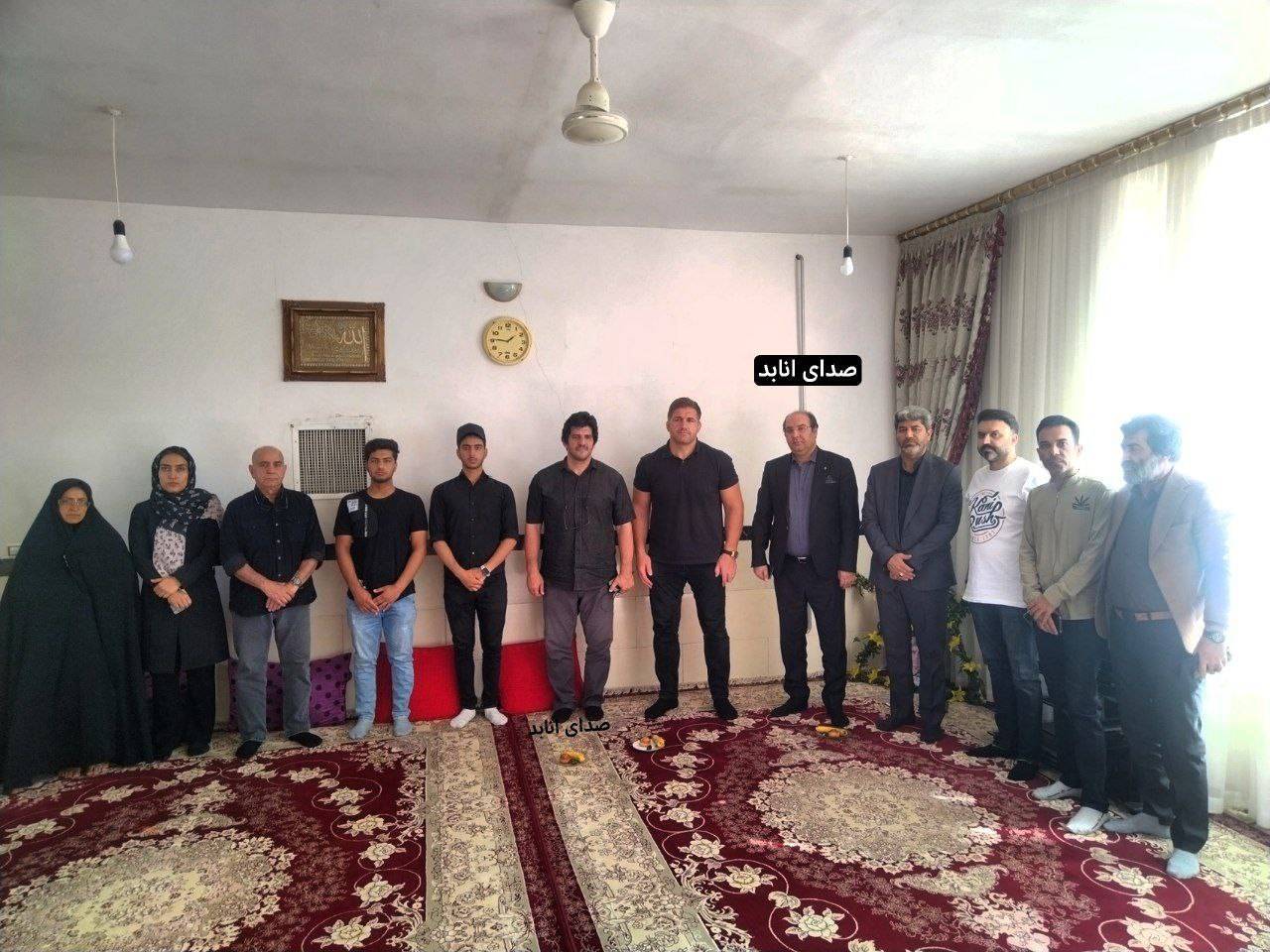 دیدار بازیگران و ورزشکاران حادثه معدن طبس از خانواده جان باختگان طبس