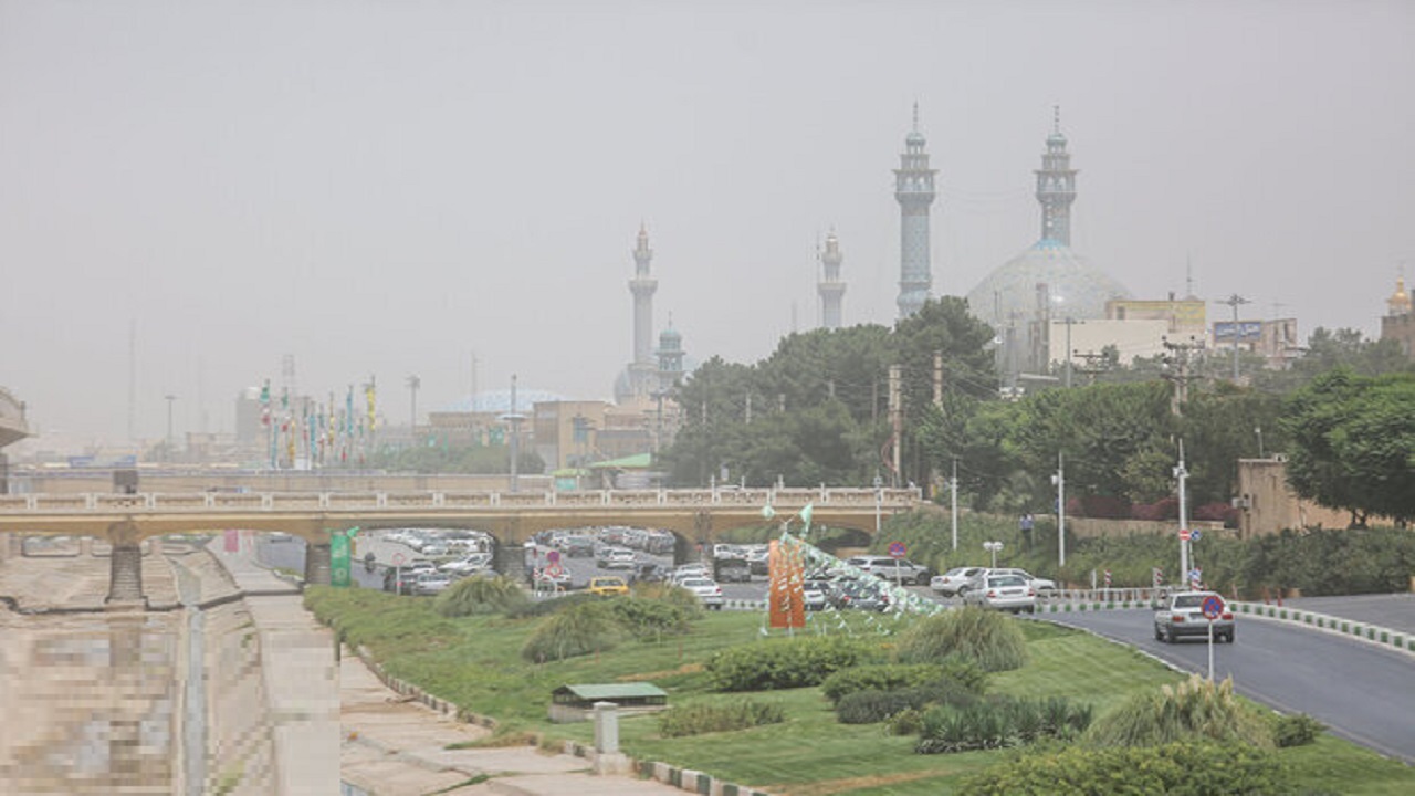 وزش باد با سرعت ۷۰ کیلومتر قم را درمی‌نوردد