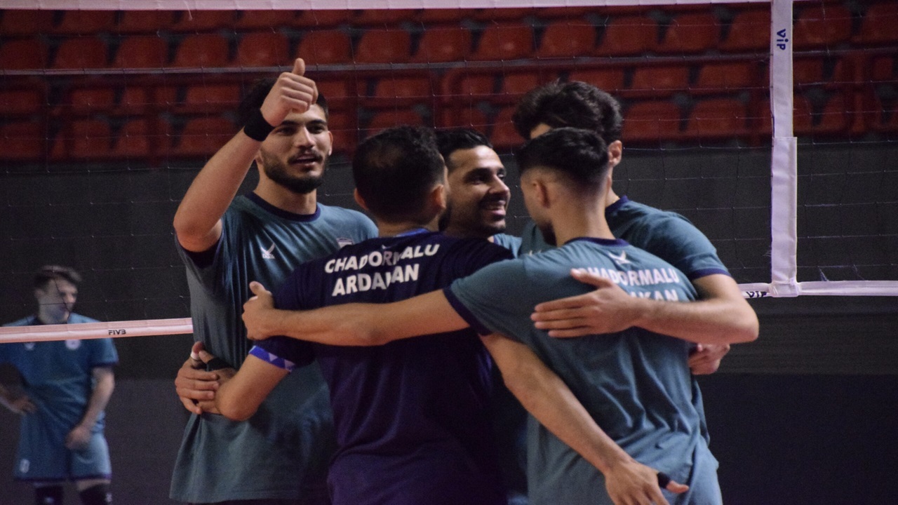 برد خانگی چادرملو مقابل پاس گرگان
