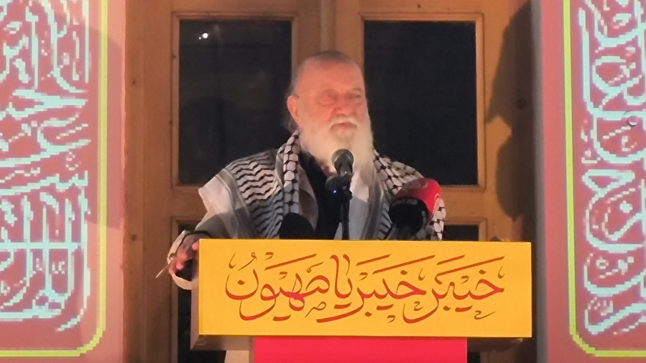 چمران: به برکت جبهه مقاومت، پیروزی از همیشه نزدیک‌تر است