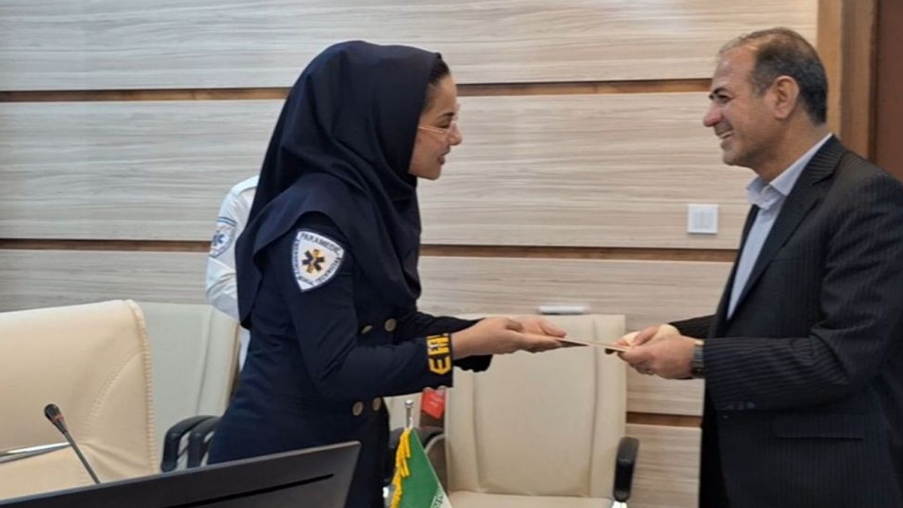 امروز روز تقدیر از ناجی جان نوزاد دو روزه در اورژانس زاهدان بود