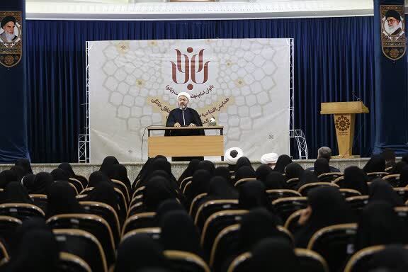 فعالیت بانوان مبلغه از مصادیق بارز جهاد تبیین است