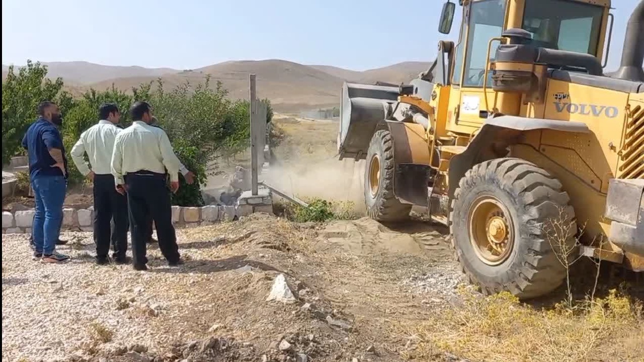 رفع تصرف بیش از ۱۰ هزار متر مربع از اراضی کشاورزی بروجرد